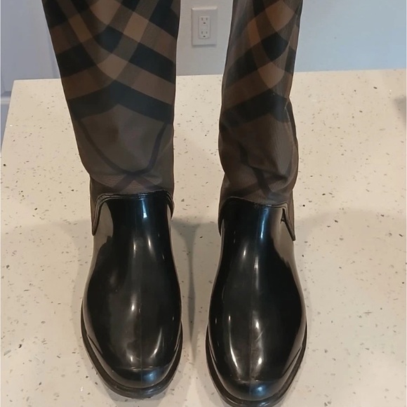 Burberry Shoes - Burberry Black and Brown Winter Boots